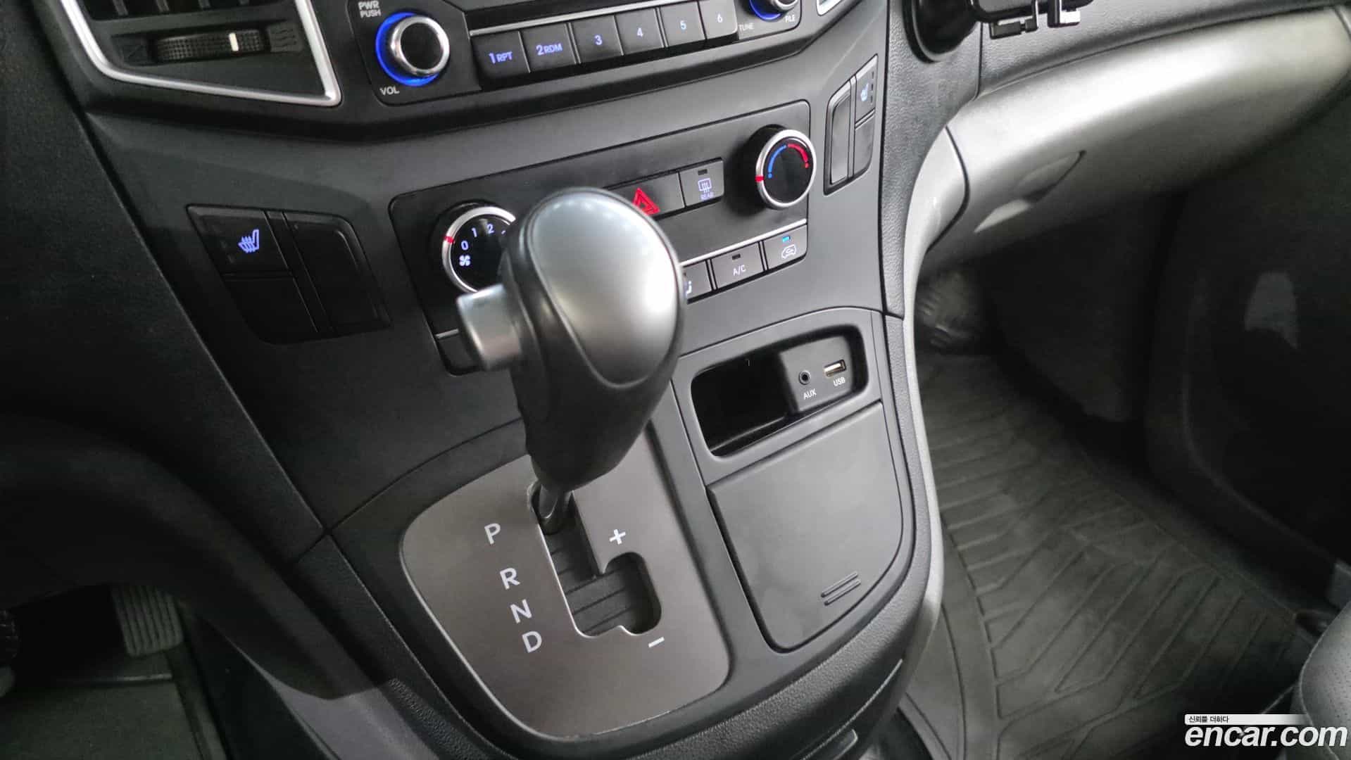 Starex Hyundai 2020.3-INNER-009