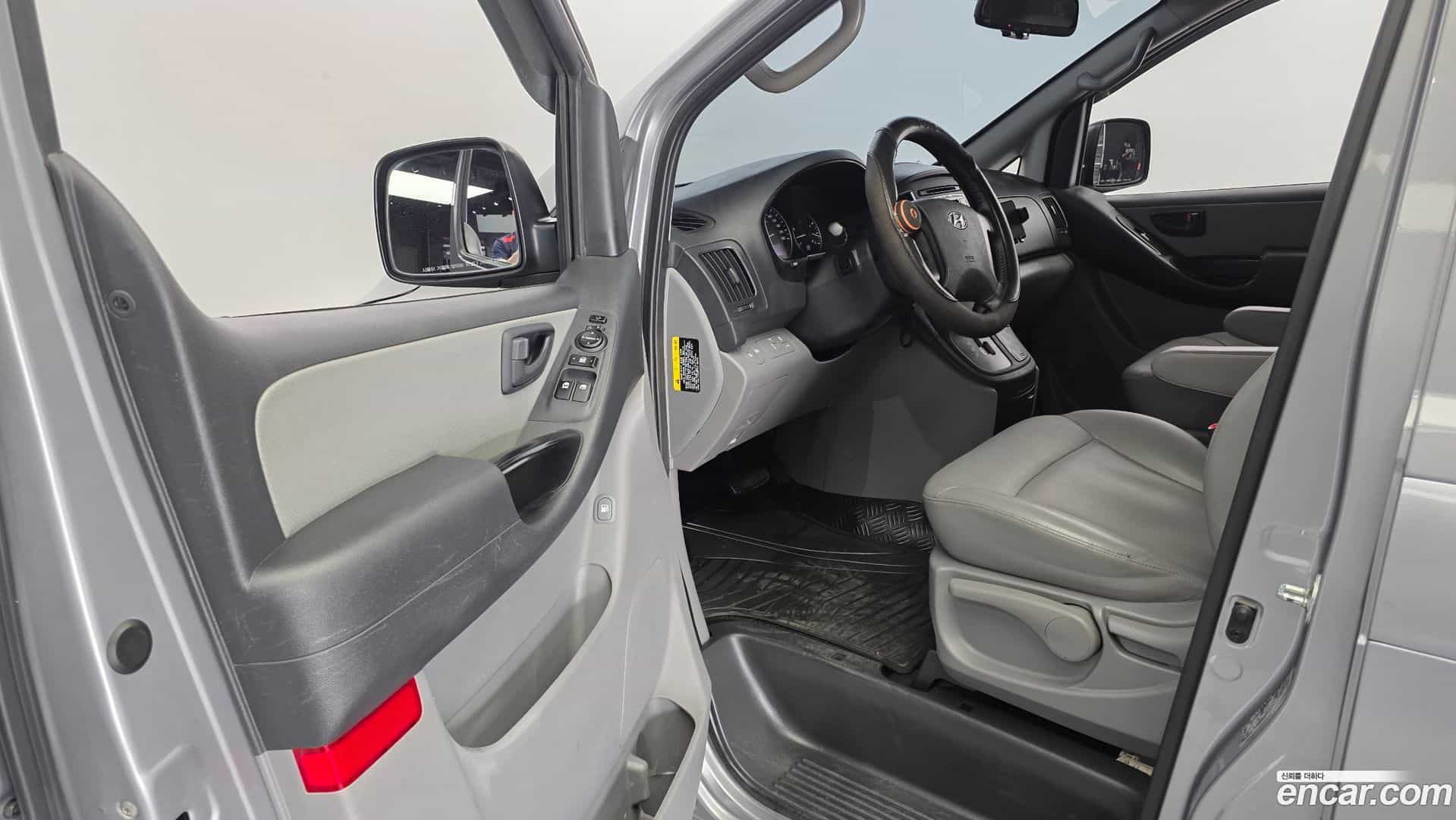 Starex Hyundai 2020.3-OPTION-015