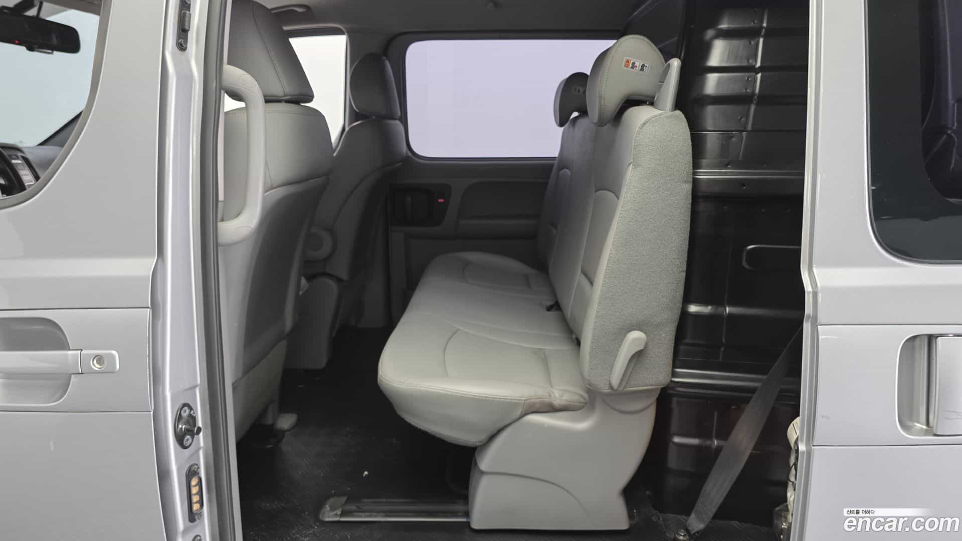 Starex Hyundai 2020.3-OPTION-017