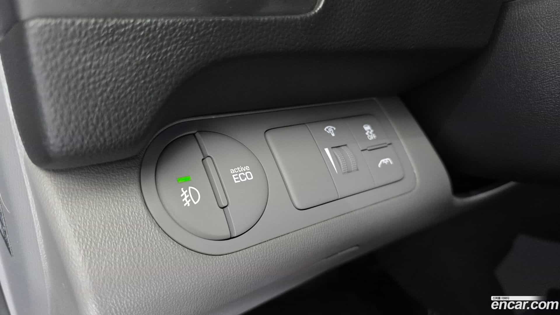 Starex Hyundai 2020.3-OPTION-020