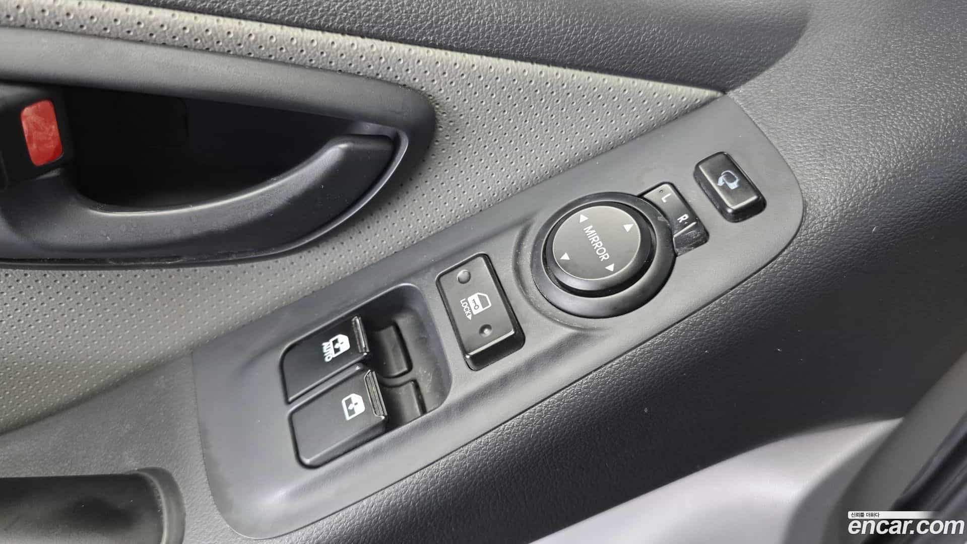 Starex Hyundai 2020.3-OPTION-021