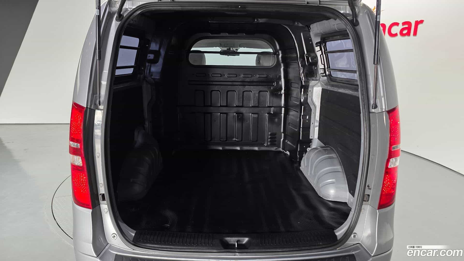 Starex Hyundai 2020.3-OPTION-024