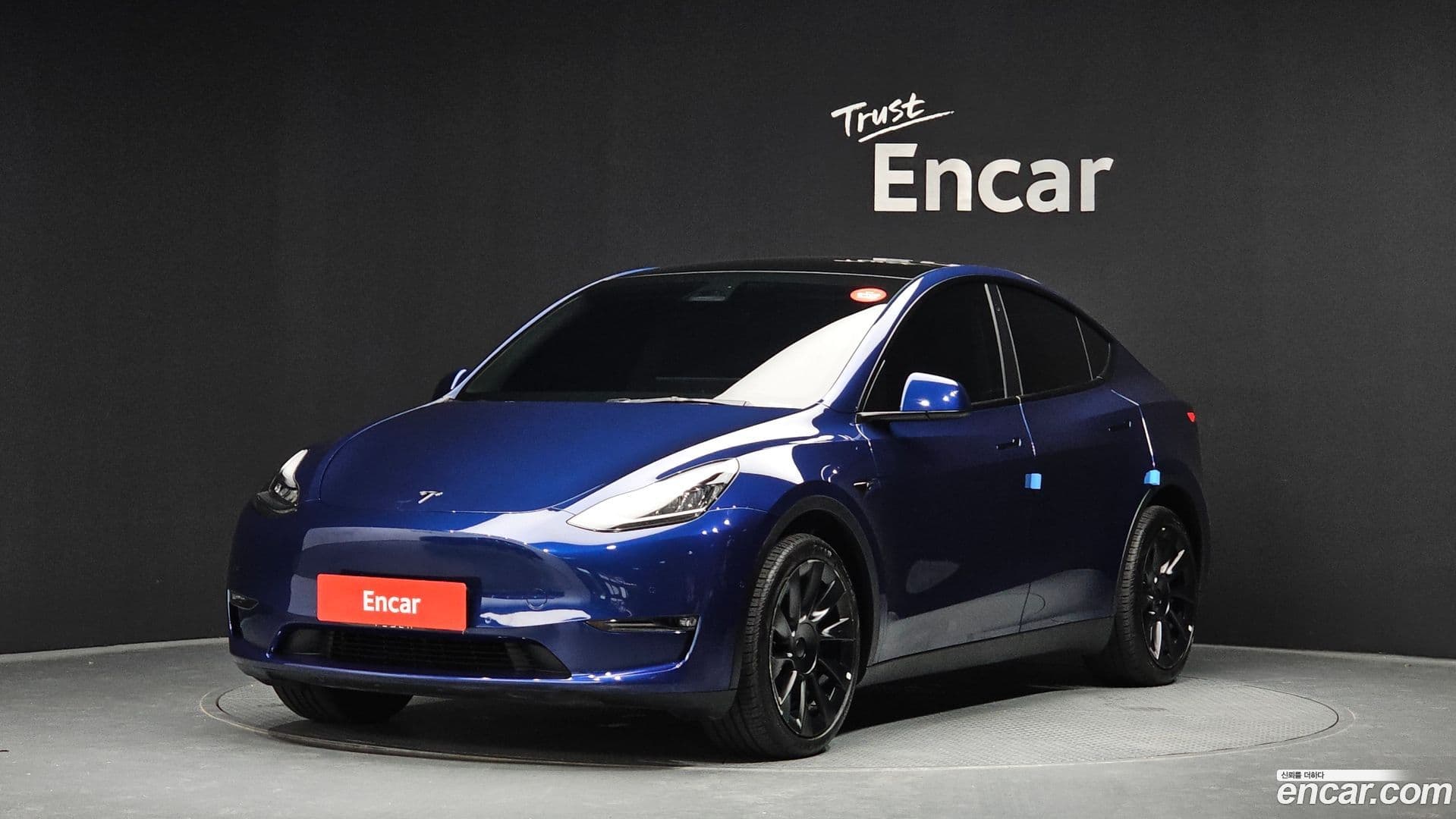 Main__Slider__Photo:Model Y Tesla 2022.7-0