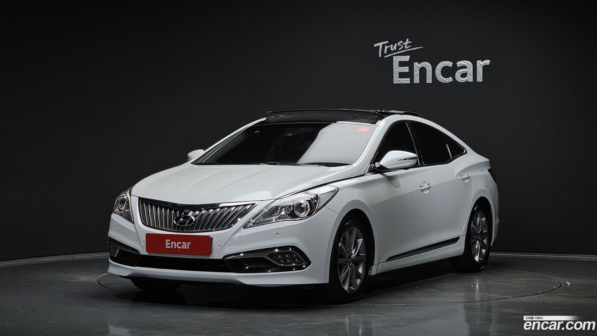 Main__Slider__Photo:Grandeur Hyundai 2016.4-0