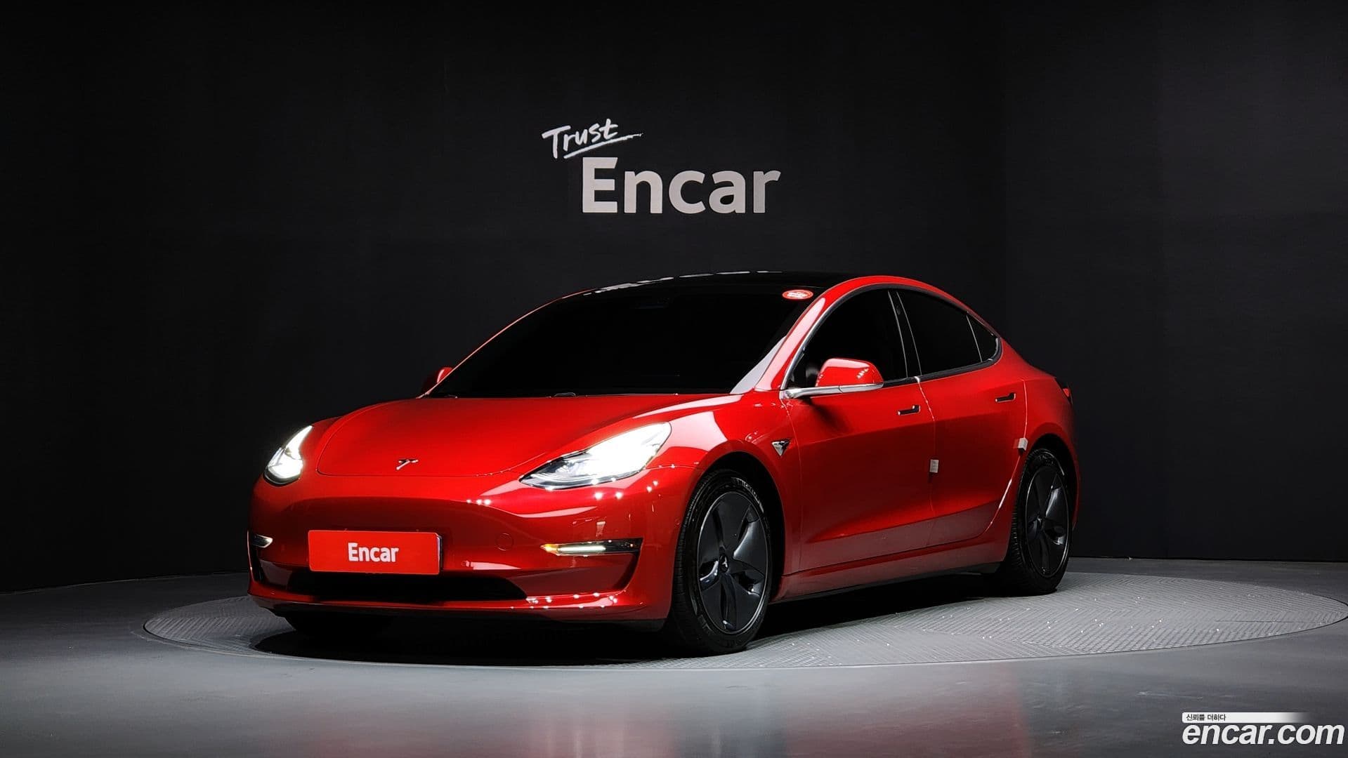 Main__Slider__Photo:Model 3 Tesla 2020.8-0