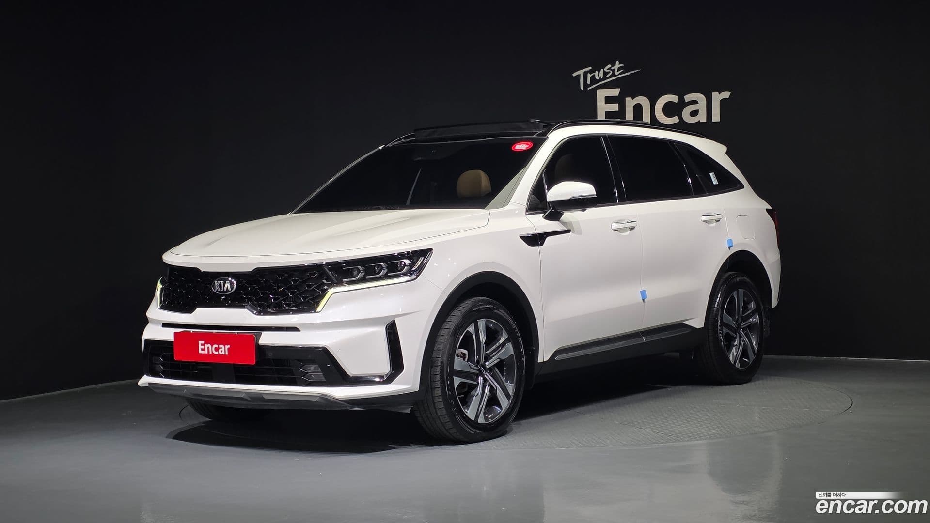 Main__Slider__Photo:Sorento Kia 2021.2-0