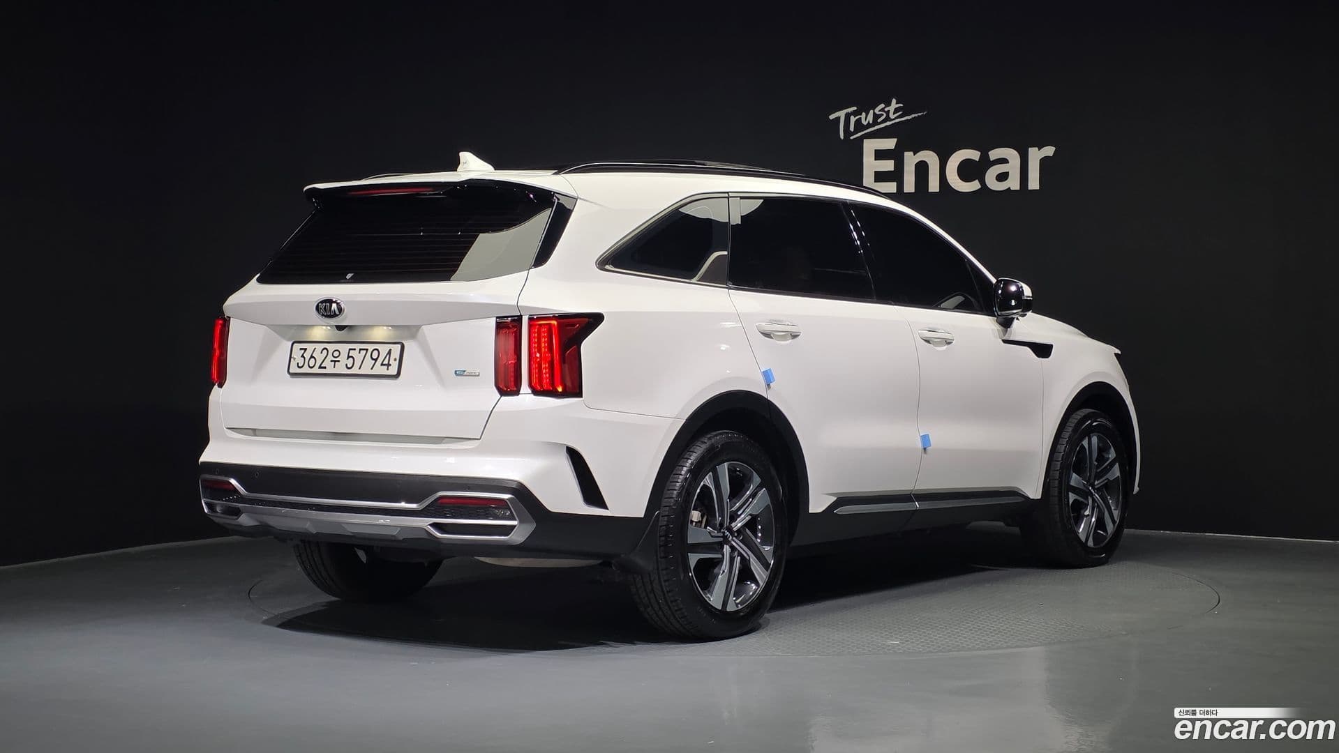 Main__Slider__Photo:Sorento Kia 2021.2-1