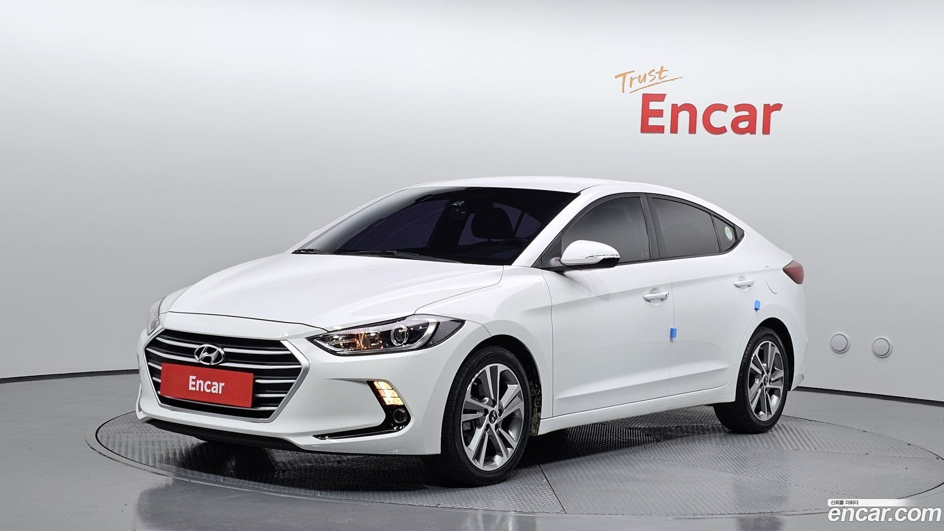 Main__Slider__Photo:AVANTE Hyundai 2017.11-0