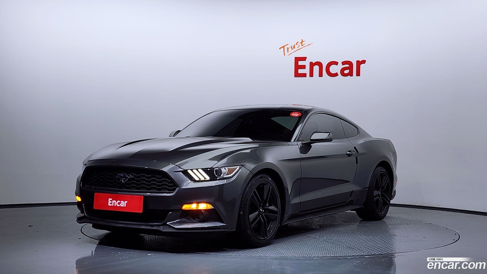 Main__Slider__Photo:Mustang Ford 2017.2-0