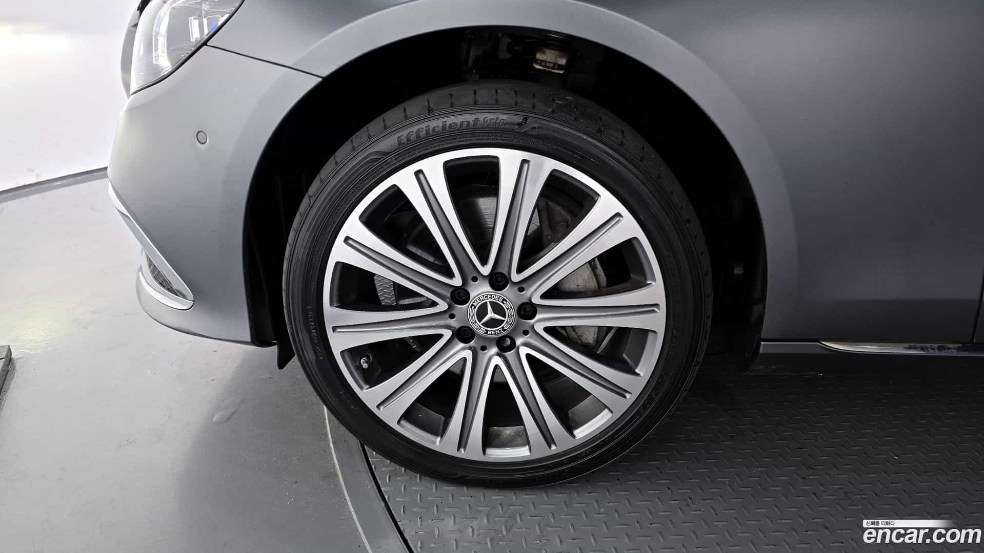 E-Class Mercedes-Benz 2023.3-OUTER-005