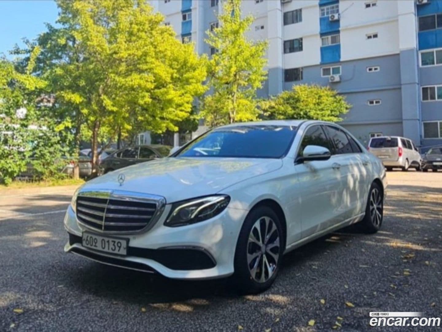 Main__Slider__Photo:E-Class Mercedes-Benz 2016.9-0