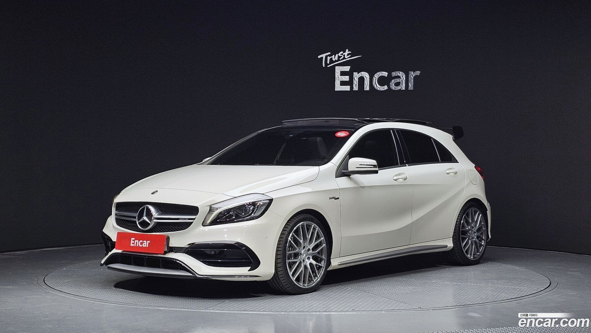 Main__Slider__Photo:A-Class Mercedes-Benz 2017.11-0