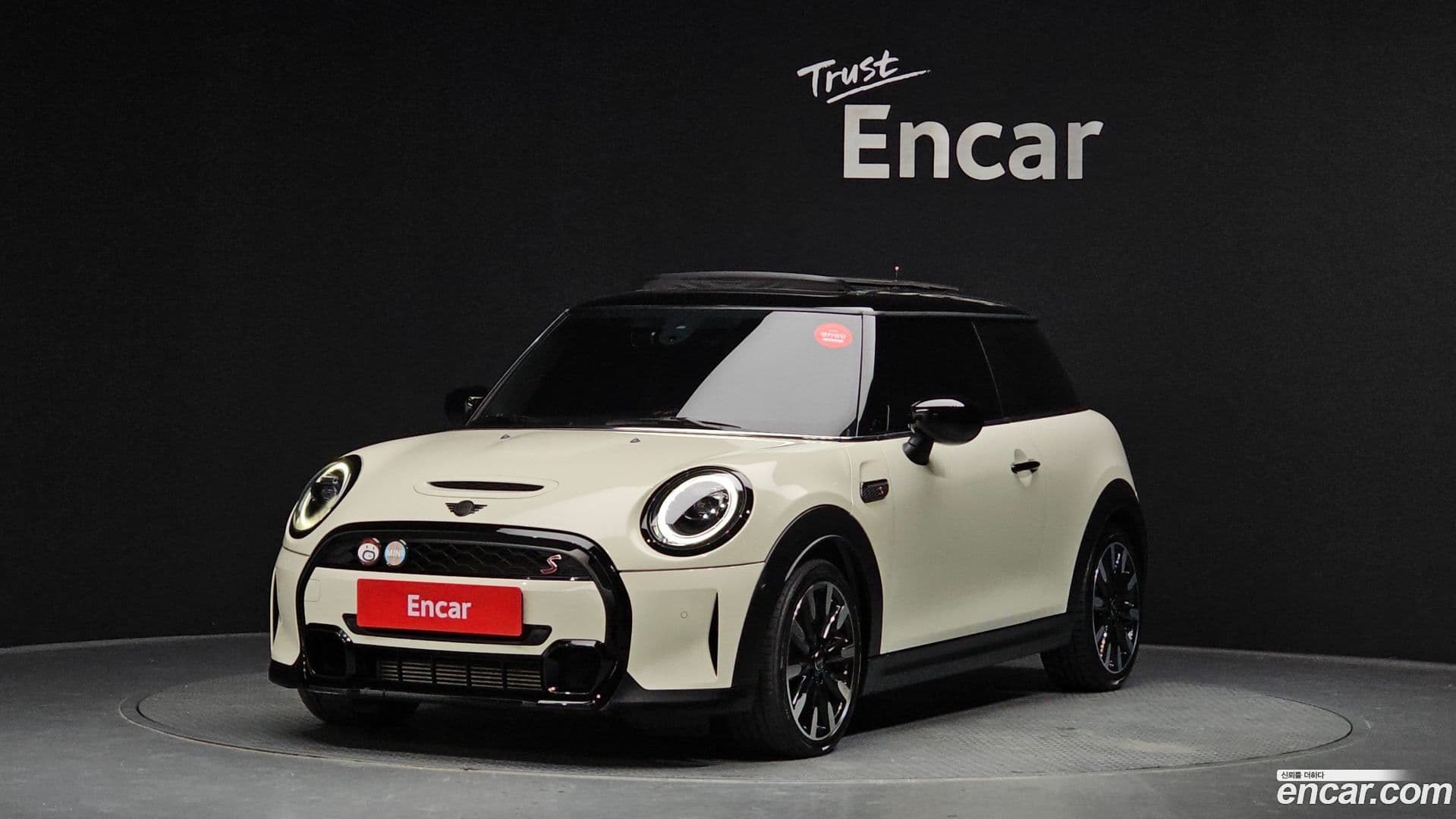 Main__Slider__Photo:Cooper Mini 2022.0-0