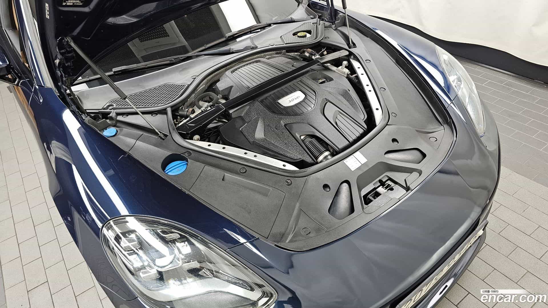Panamera Porsche 2018.11-INNER-006
