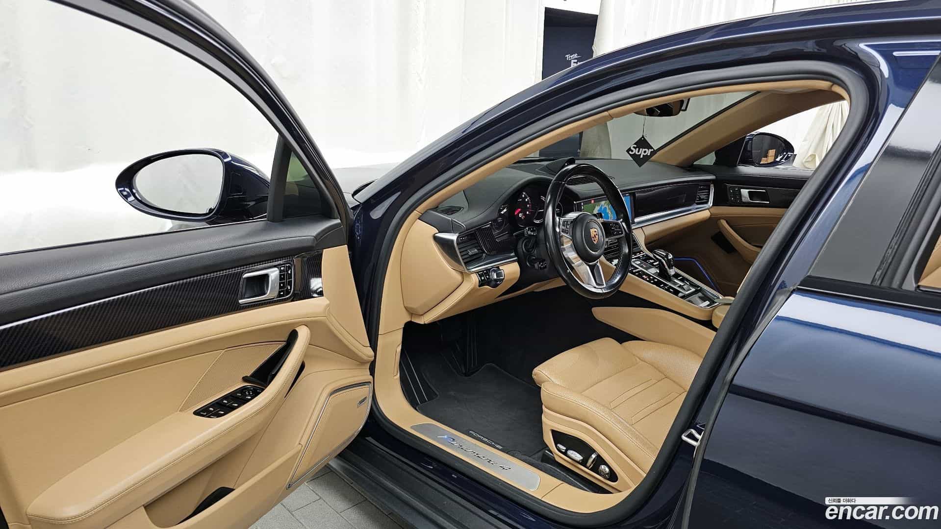 Panamera Porsche 2018.11-INNER-010