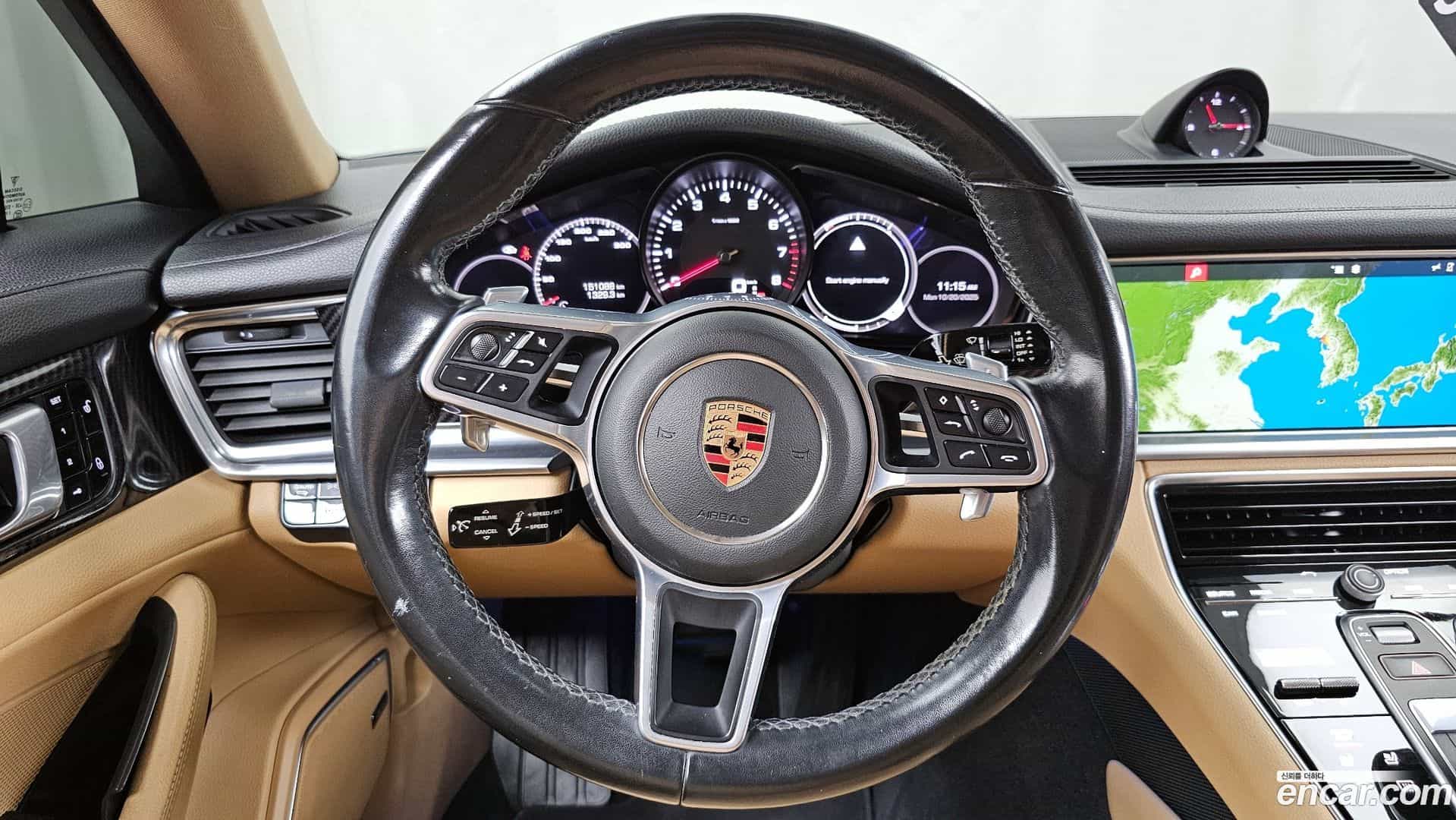 Panamera Porsche 2018.11-OPTION-017