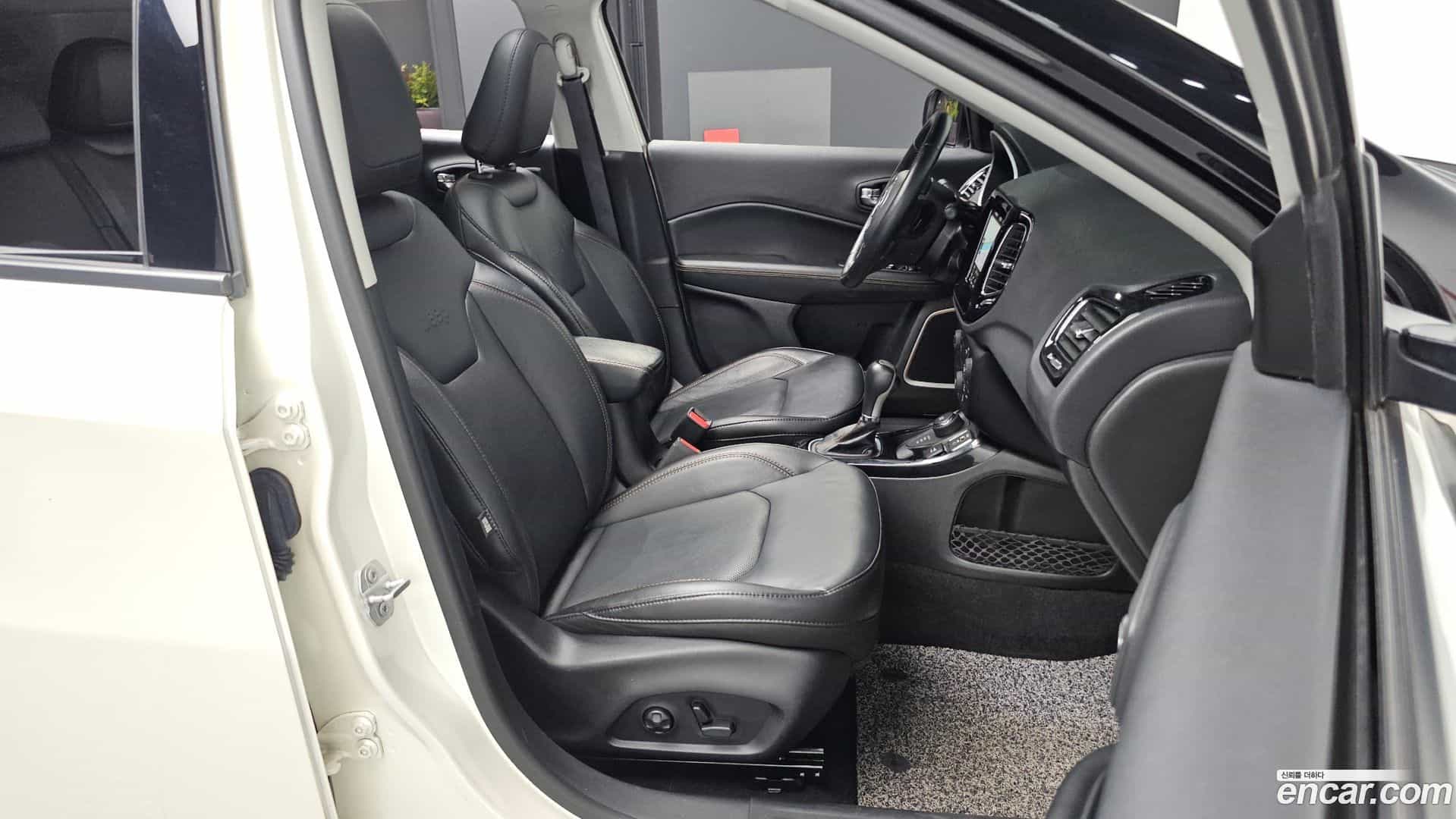 Compass Jeep 2018.9-OPTION-016