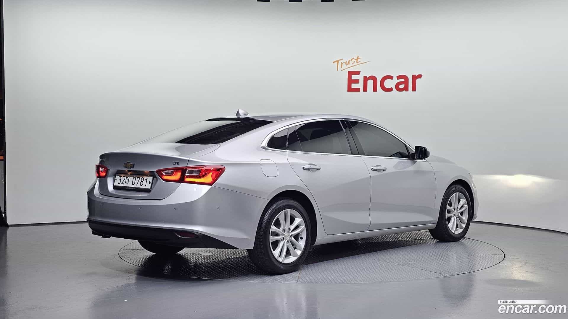 Malibu Chevrolet 2016.5-OUTER-002