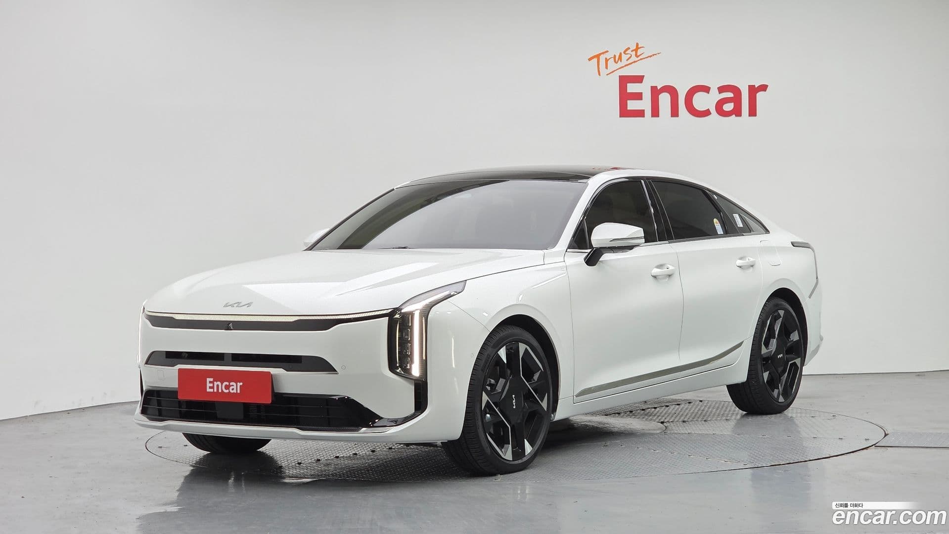 Main__Slider__Photo:K8 Kia 2024.9-0