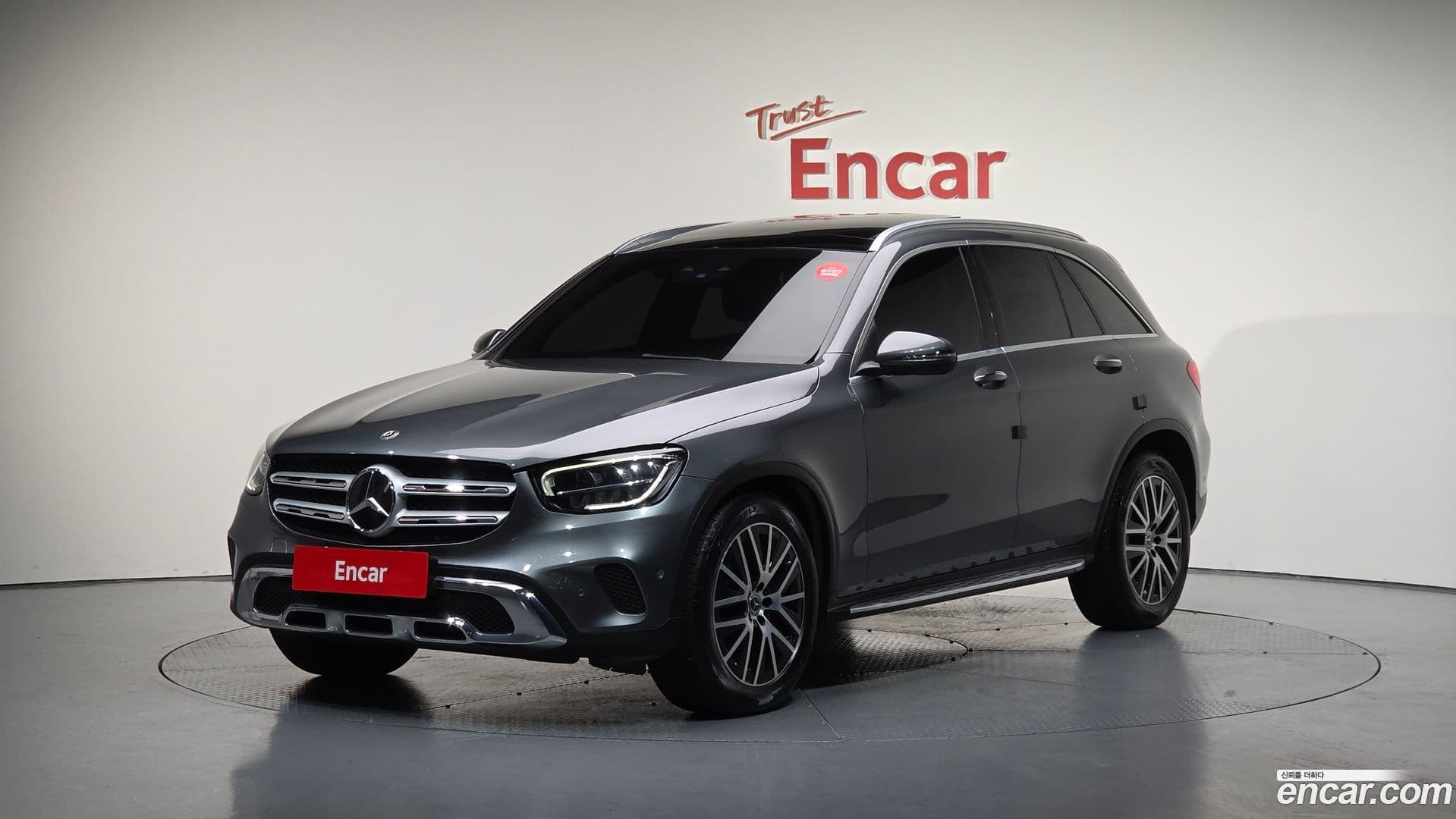 Main__Slider__Photo:GLC-Class Mercedes-Benz 2020.3-0