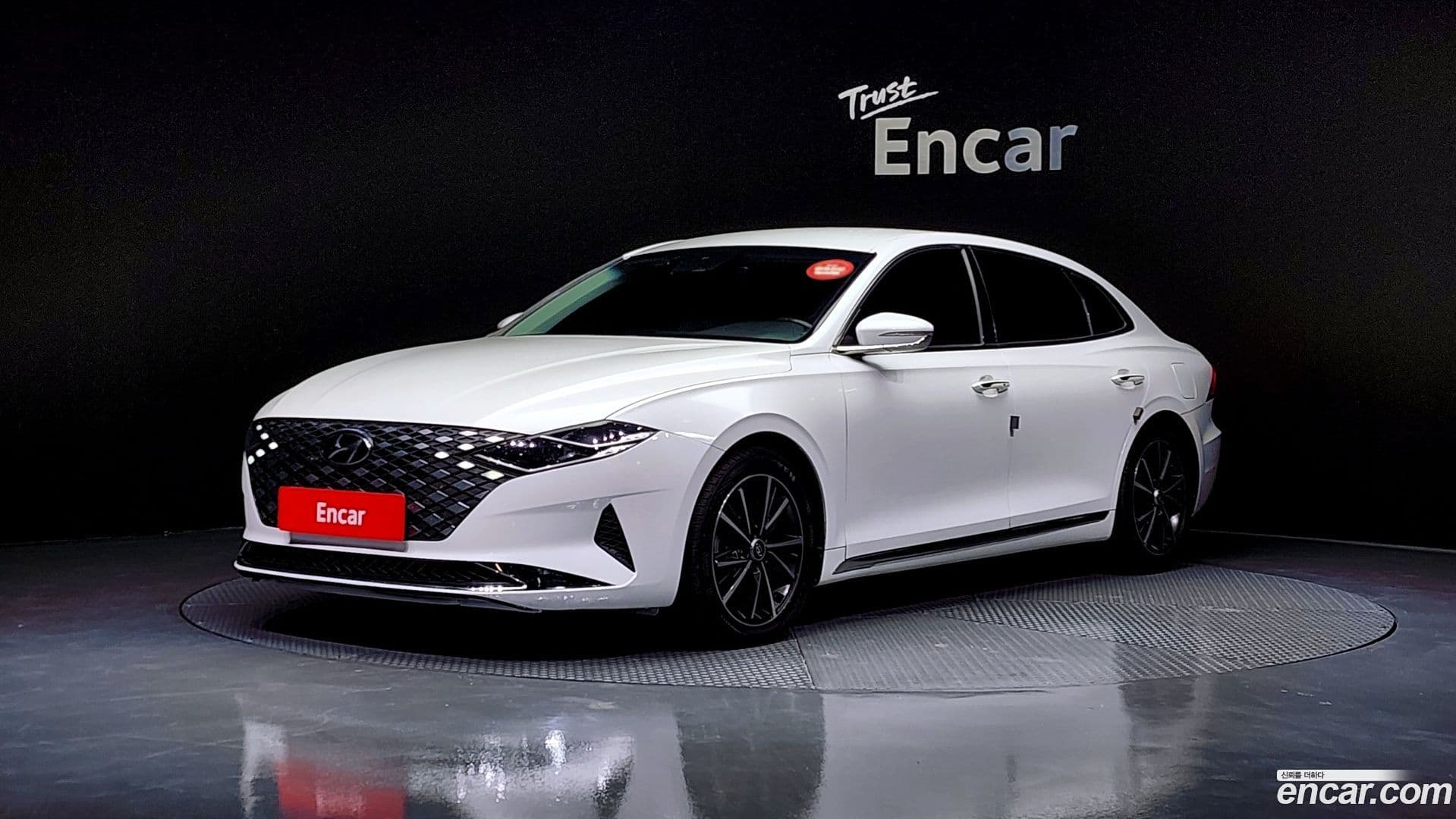 Main__Slider__Photo:Grandeur Hyundai 2020.0-0