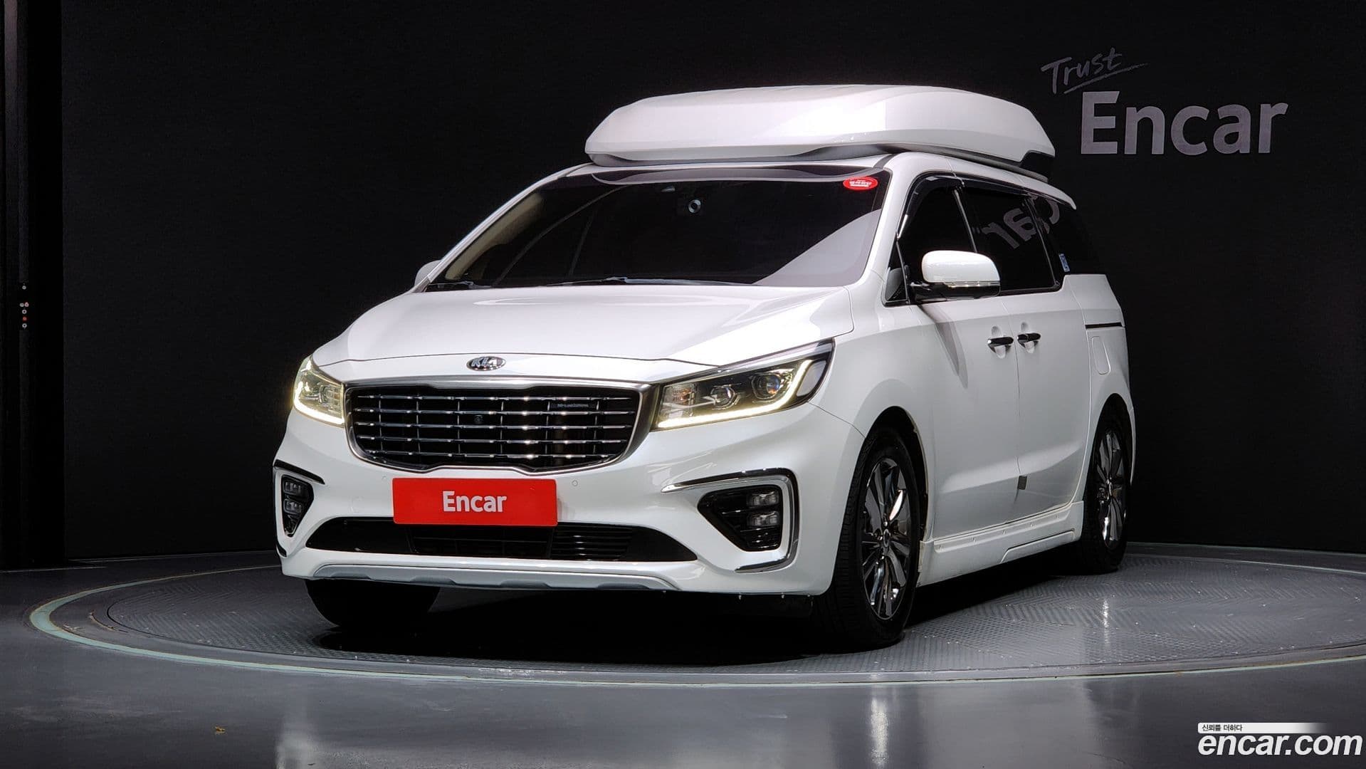 Main__Slider__Photo:Canival Kia 2019.2-0