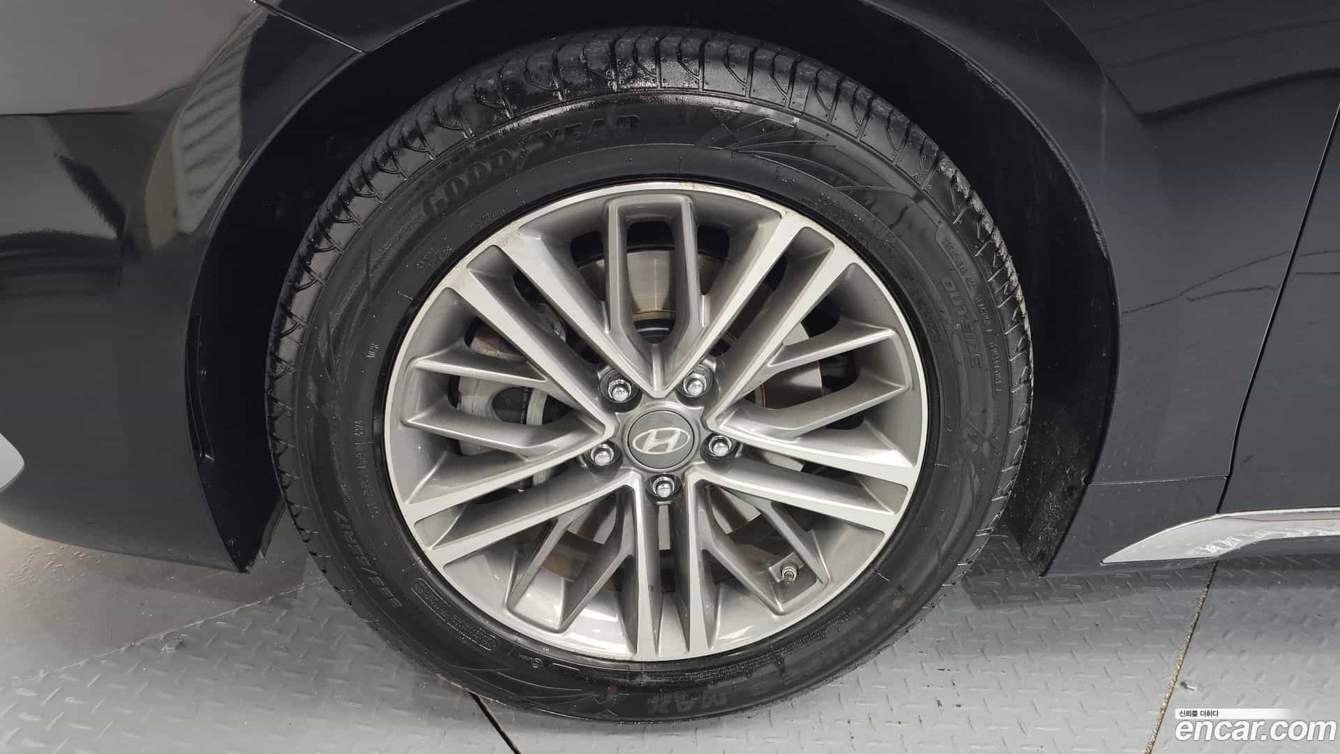 Grandeur Hyundai 2018.9-OUTER-5