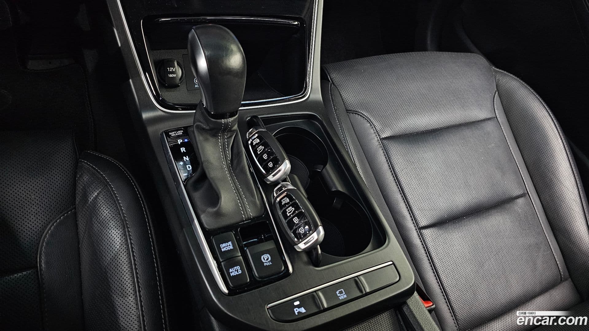Main__Slider__Photo:Grandeur Hyundai 2018.9-8