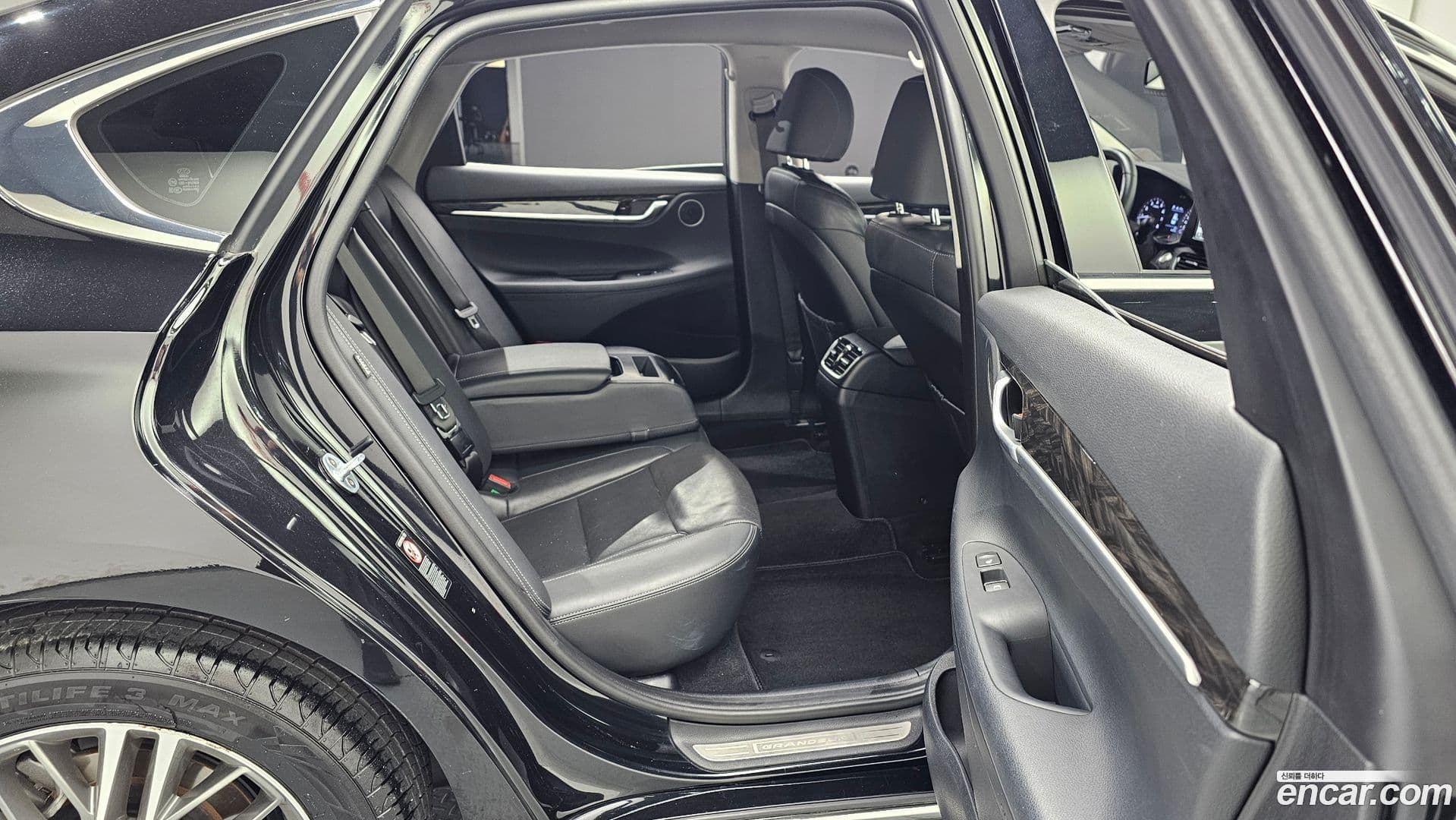 Main__Slider__Photo:Grandeur Hyundai 2018.9-11