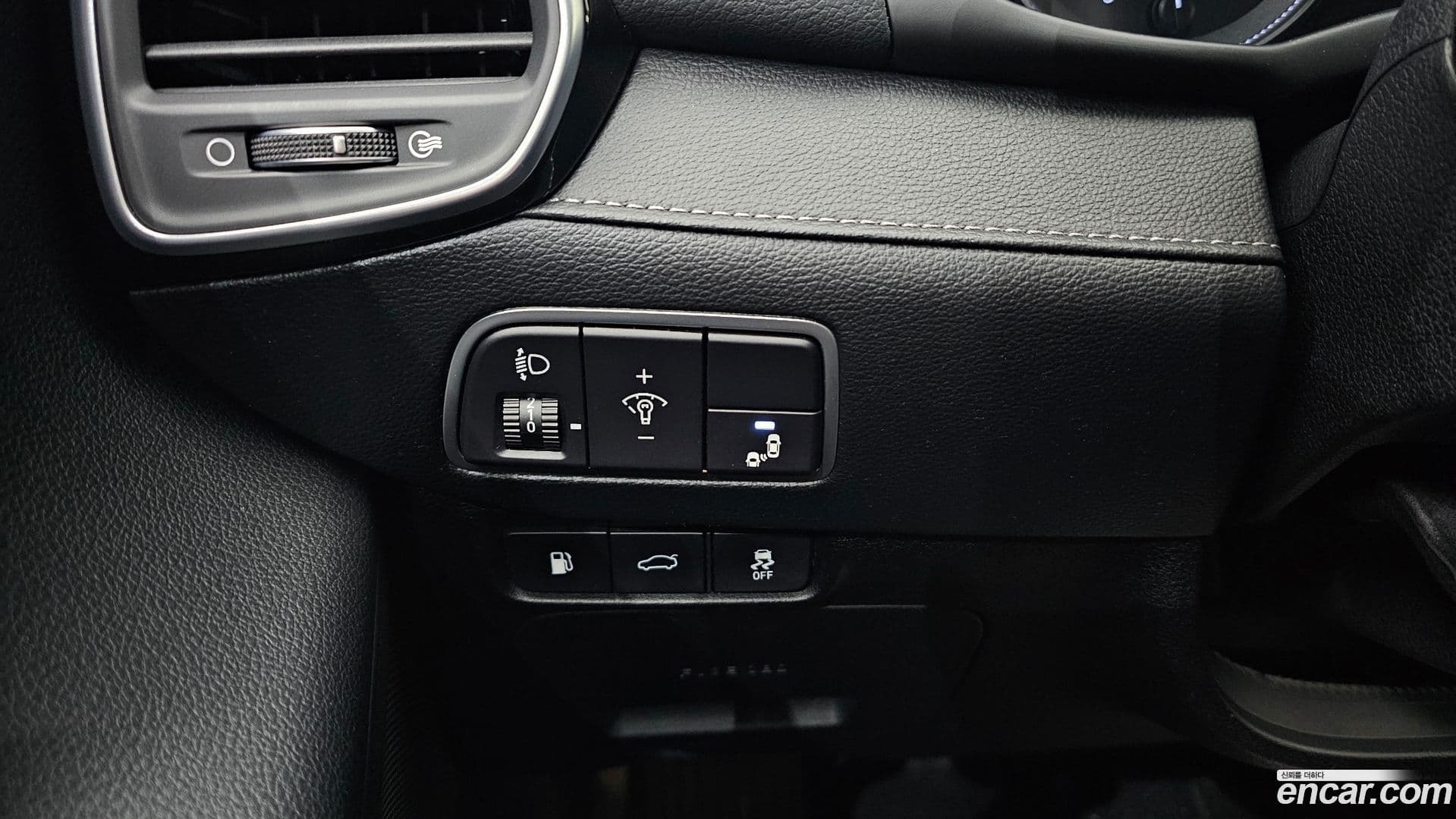 Main__Slider__Photo:Grandeur Hyundai 2018.9-15