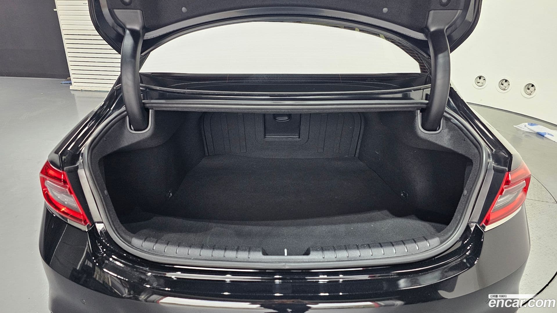 Main__Slider__Photo:Grandeur Hyundai 2018.9-19