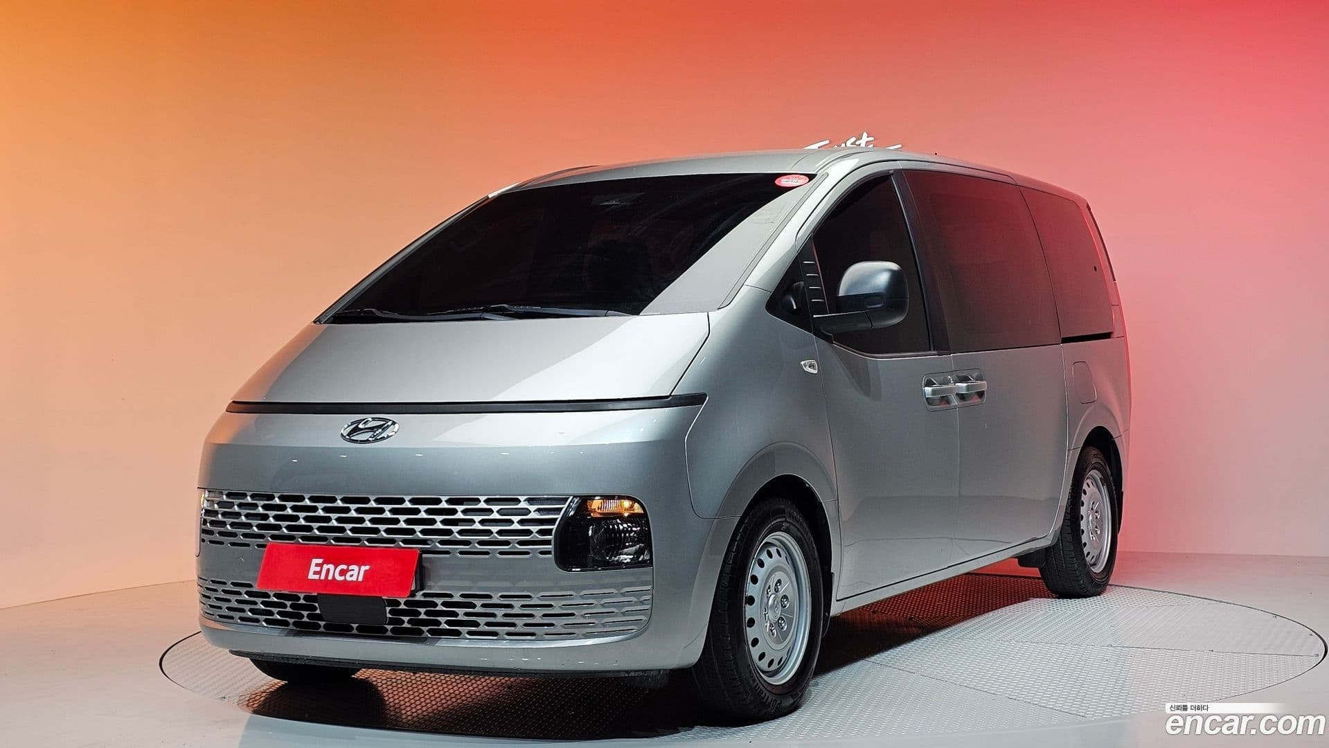 Main__Slider__Photo:Staria Hyundai 2021.6-0