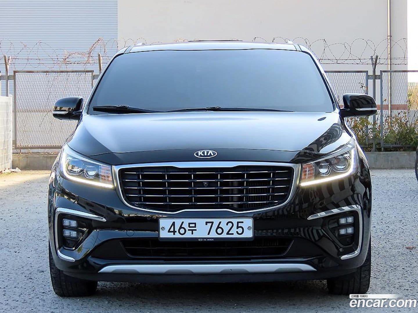 Main__Slider__Photo:Canival Kia 2018.3-0