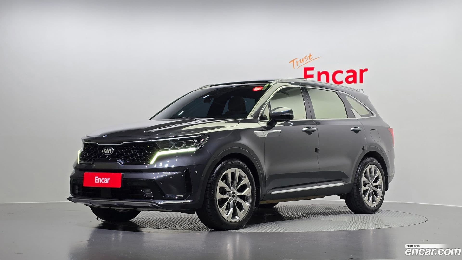 Main__Slider__Photo:Sorento Kia 2020.6-0