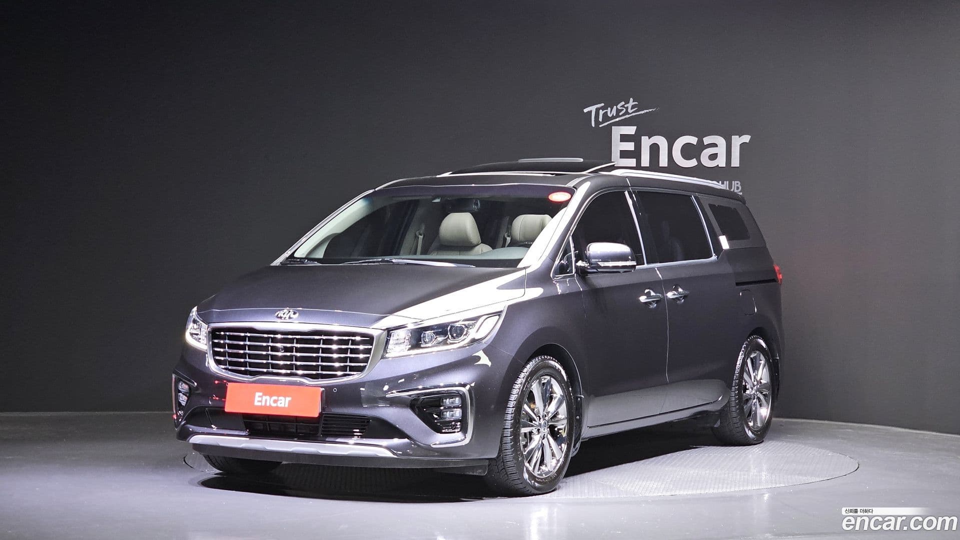 Main__Slider__Photo:Canival Kia 2019.6-0