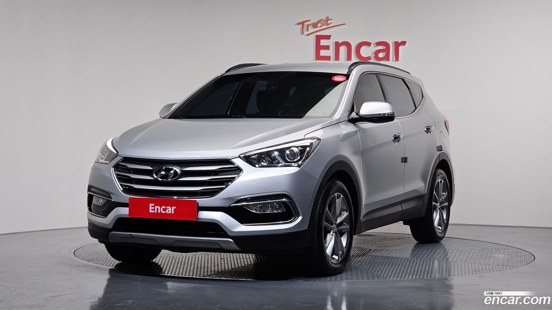 Main__Slider__Photo:Santafe Hyundai 2015.11-0