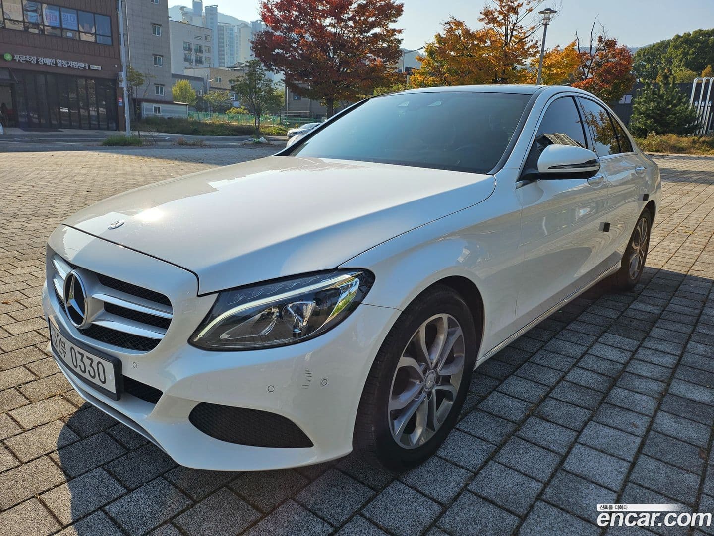 Main__Slider__Photo:C-Class Mercedes-Benz 2015.9-0