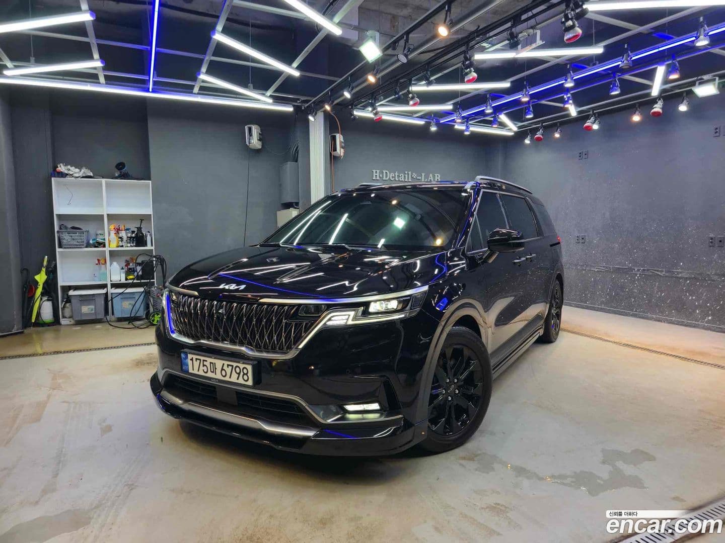 Main__Slider__Photo:Canival Kia 2022.7-0