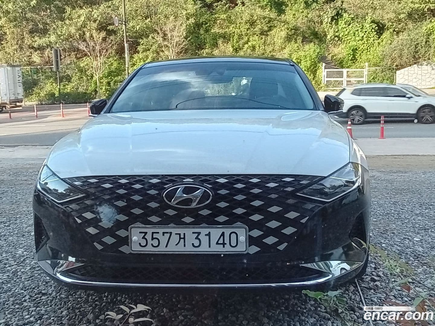 Main__Slider__Photo:Grandeur Hyundai 2022.9-0