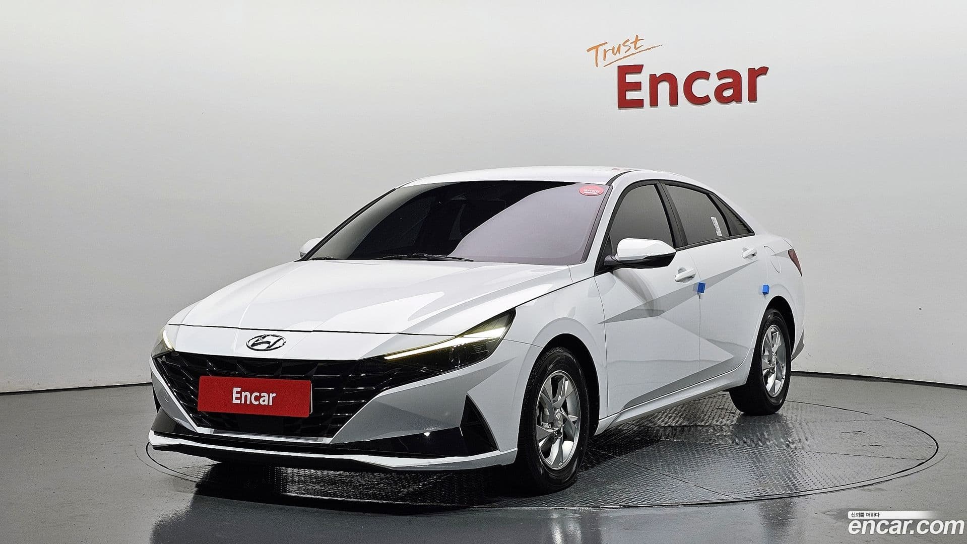 Main__Slider__Photo:AVANTE Hyundai 2022.6-0