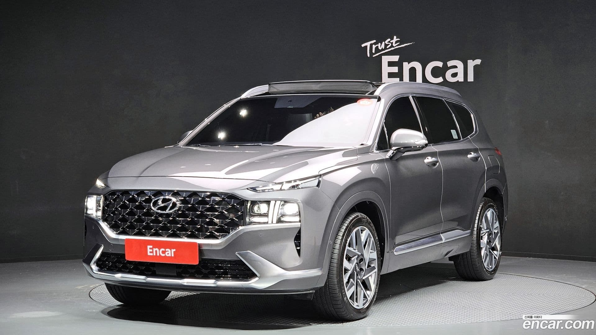 Main__Slider__Photo:Santafe Hyundai 2021.0-0