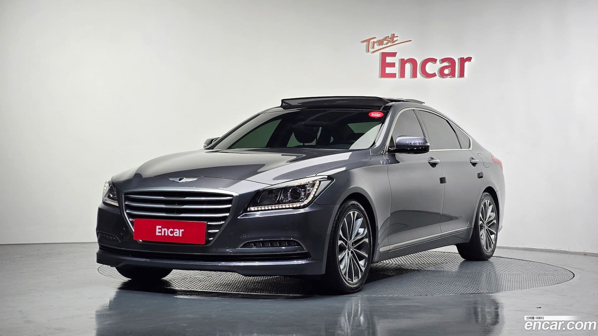 Main__Slider__Photo:Genesis Hyundai 2014.2-0