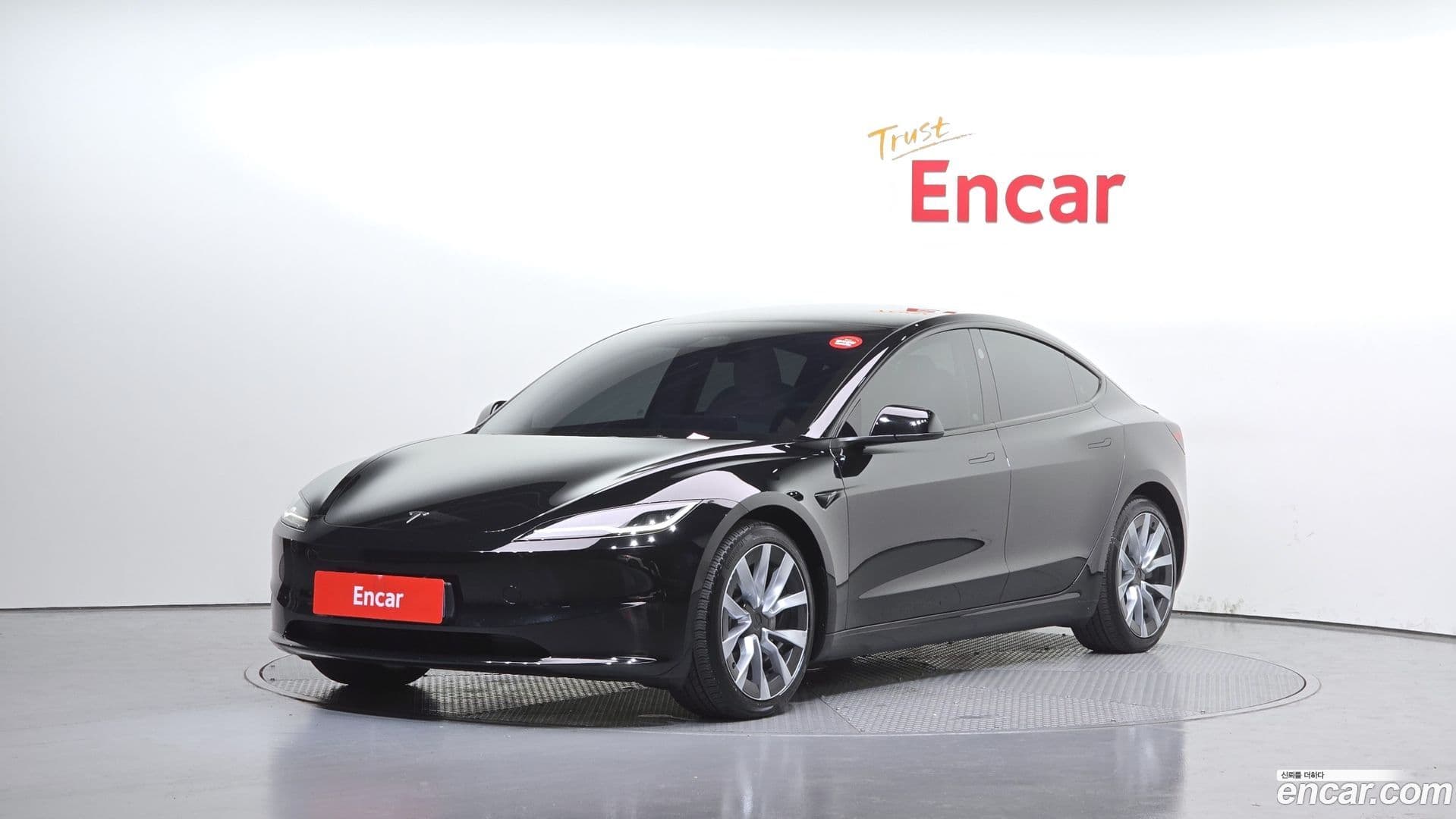 Main__Slider__Photo:Model 3 Tesla 2024.5-0