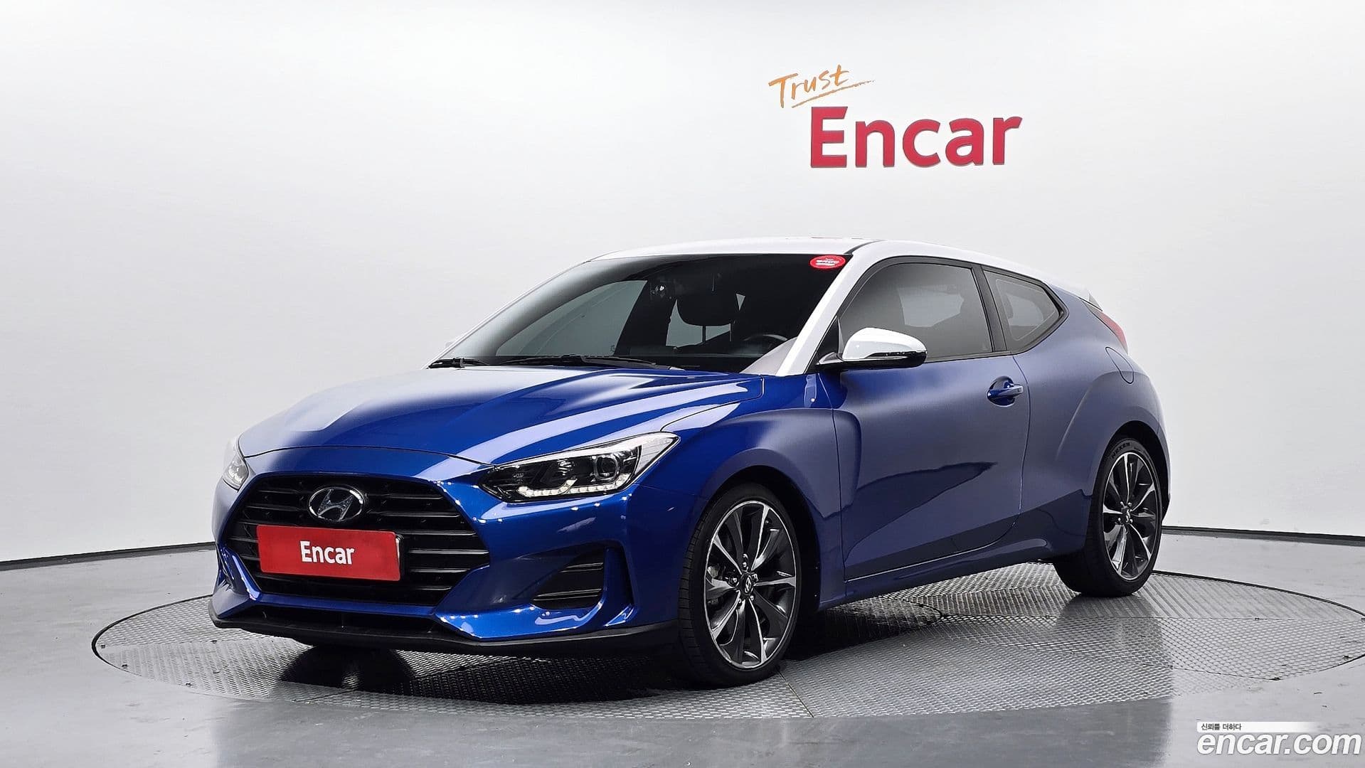 Main__Slider__Photo:Veloster Hyundai 2018.10-0