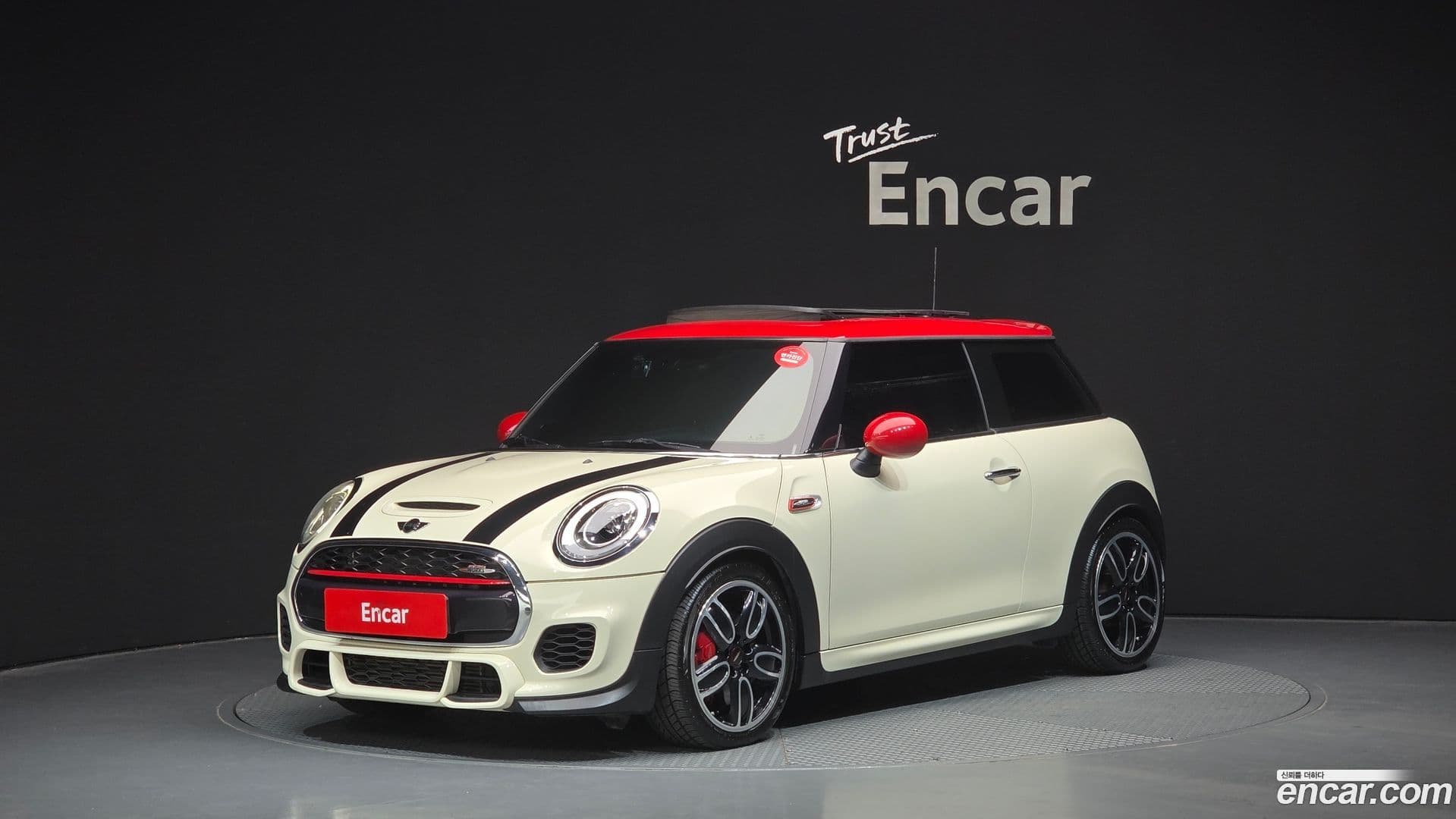 Main__Slider__Photo:Cooper Mini 2017.9-0