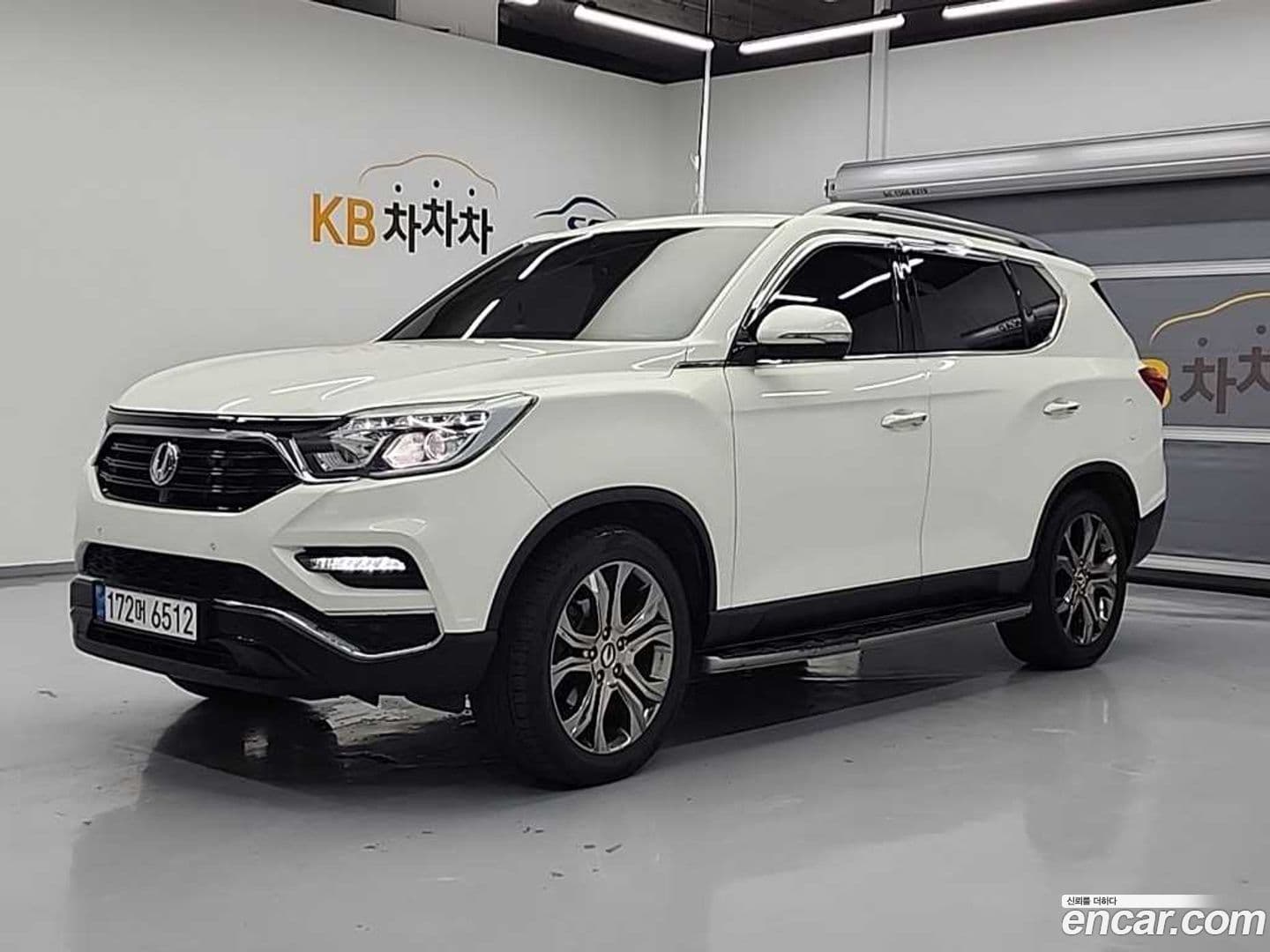 Main__Slider__Photo:Rexton KG Mobility 2017.8-0