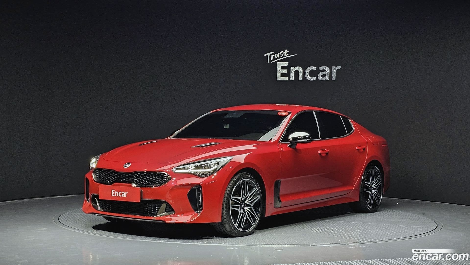 Main__Slider__Photo:Stinger Kia 2021.3-0