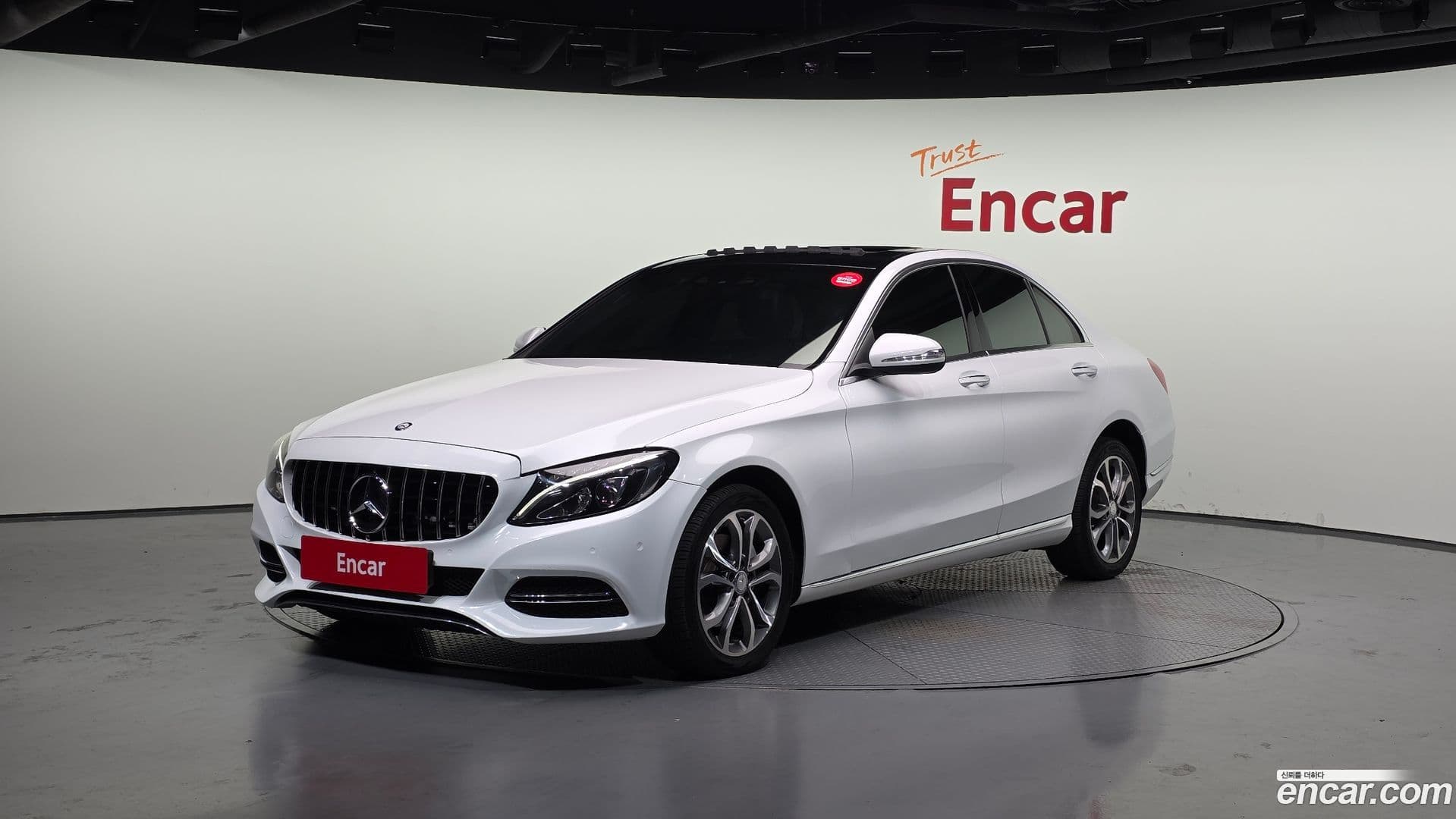 Main__Slider__Photo:C-Class Mercedes-Benz 2014.6-0