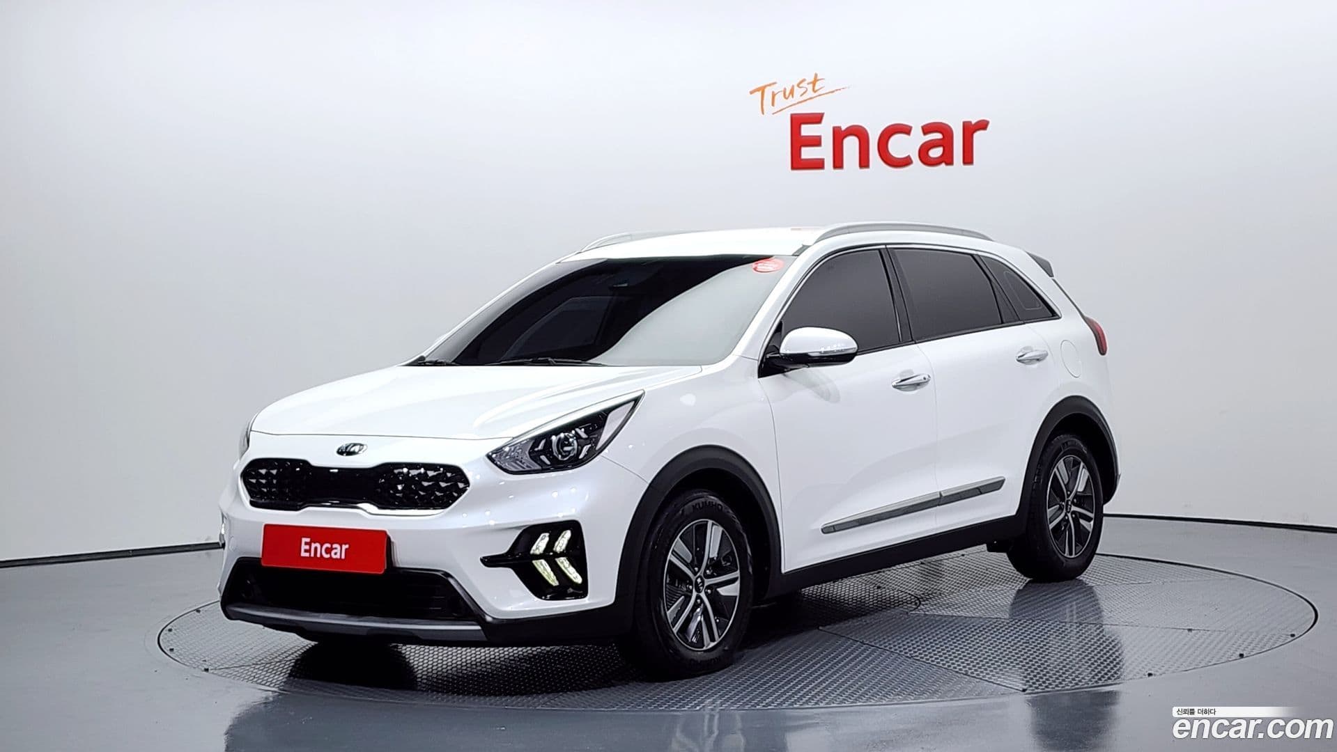 Main__Slider__Photo:Niro Kia 2020.7-0