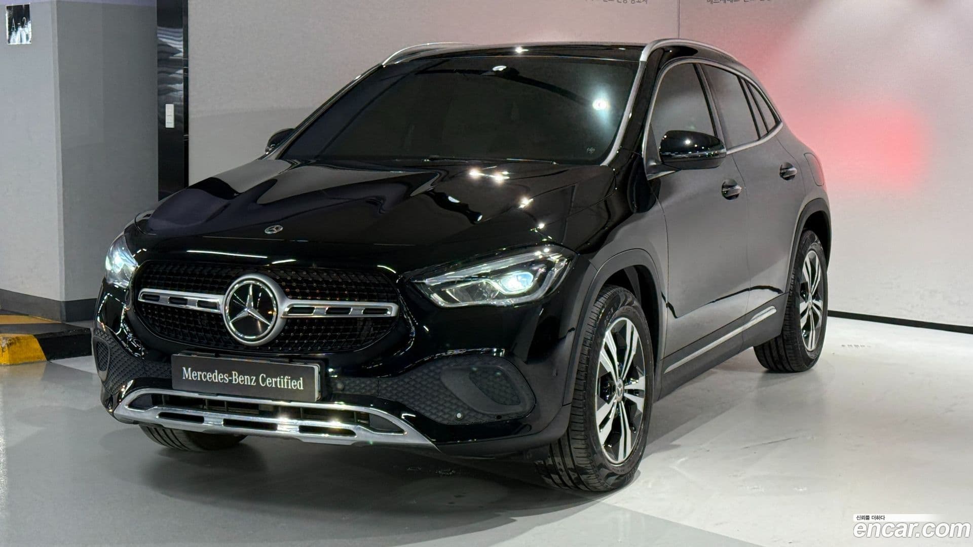 Main__Slider__Photo:GLA-Class Mercedes-Benz 2021.3-0